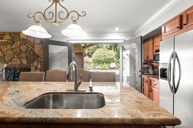 $425,000 | 3428 Adams Lane, Redding, CA 96002