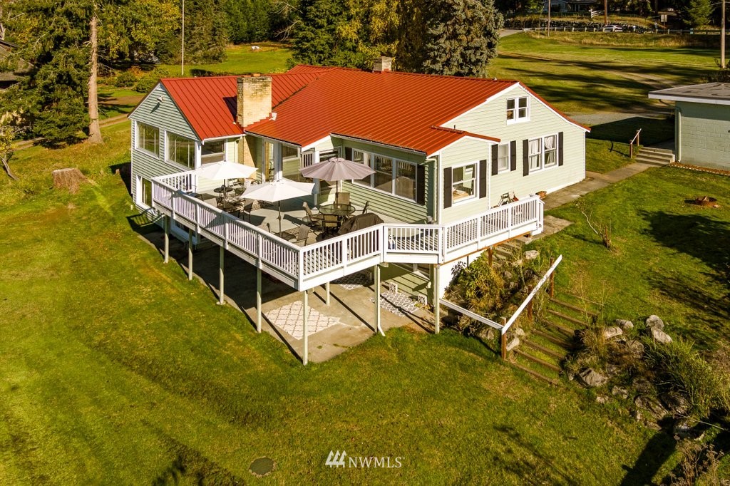 5128 Bayview Road Langley, WA 98260 - Photo 1 of 32 Gallery Image 1