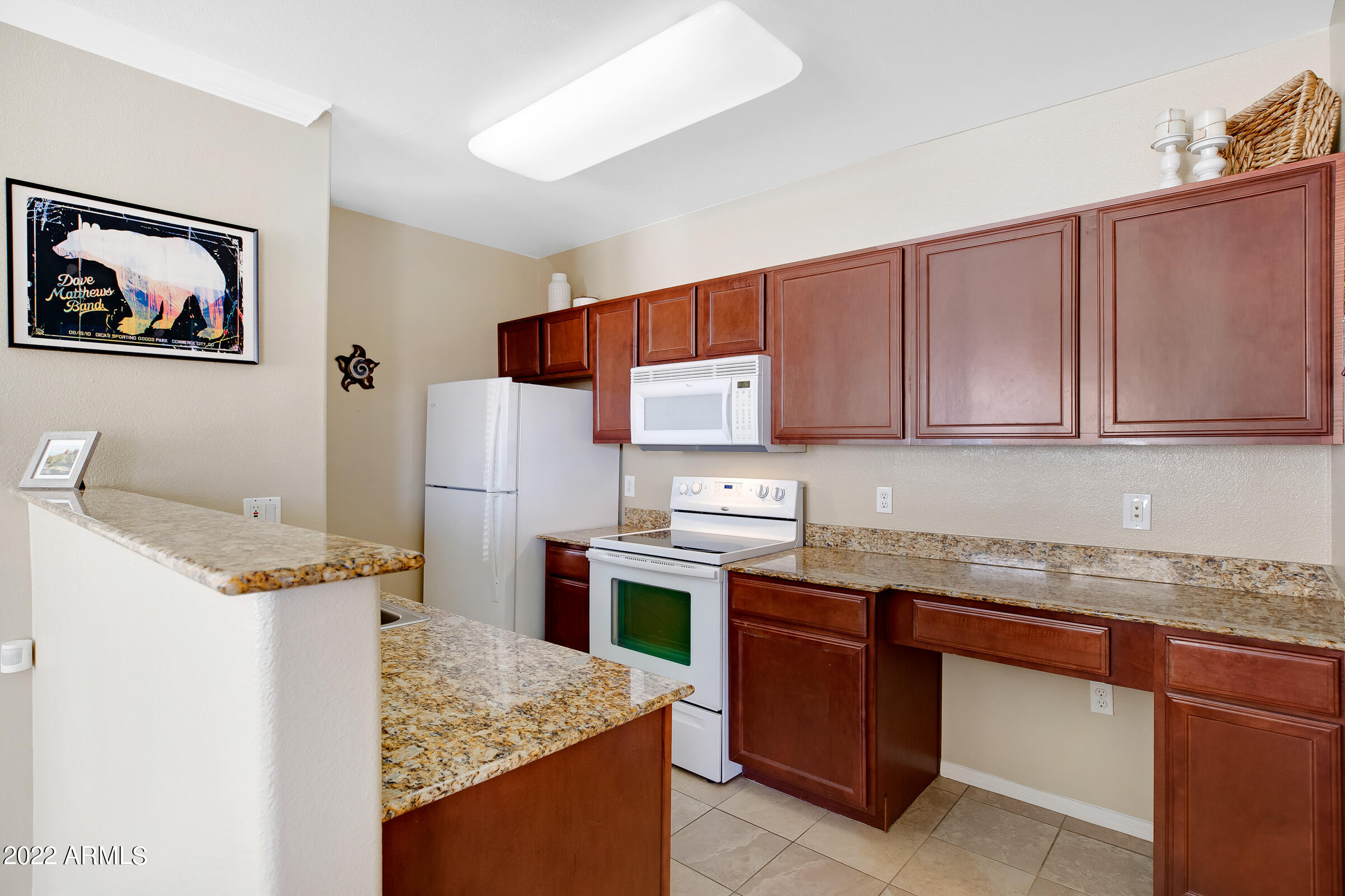 2134 East Broadway Road, Unit 2034 Tempe, AZ 85282 - Photo 7 of 18 2134 E Broadway Rd #2034-7