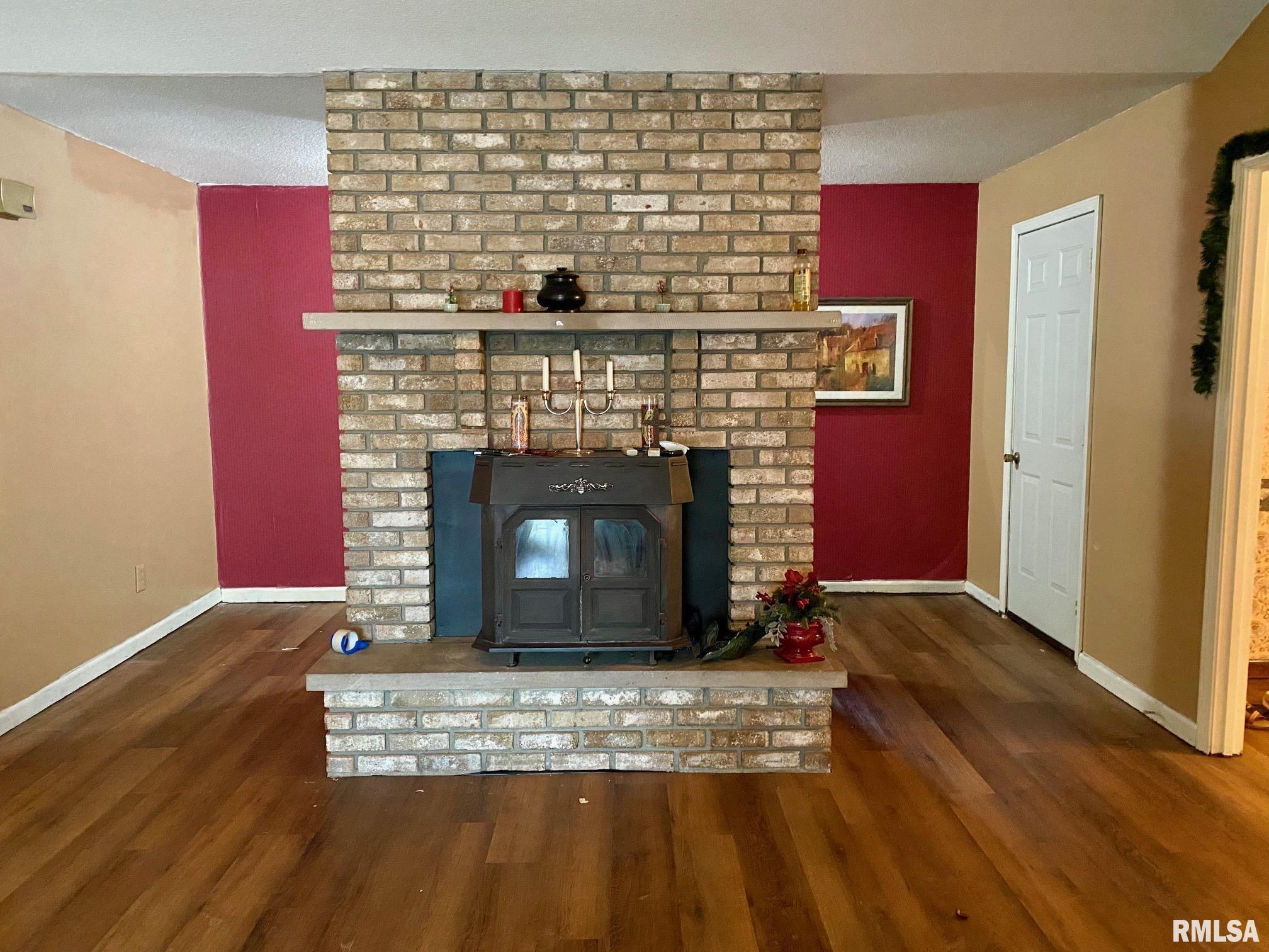 204 East Hamilton Street Energy, IL 62933 - Photo 4 of 17