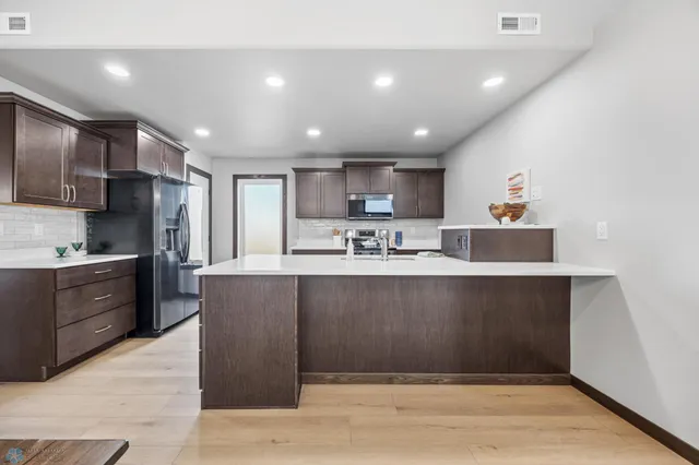 $433,861 | 6270 21st Street South, Fargo, ND 58104