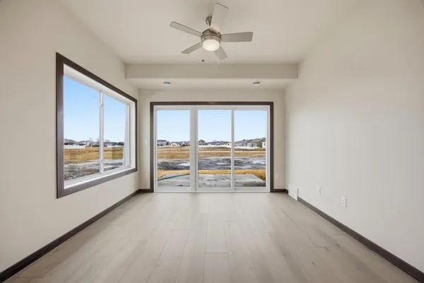 $433,861 | 6270 21st Street South, Fargo, ND 58104