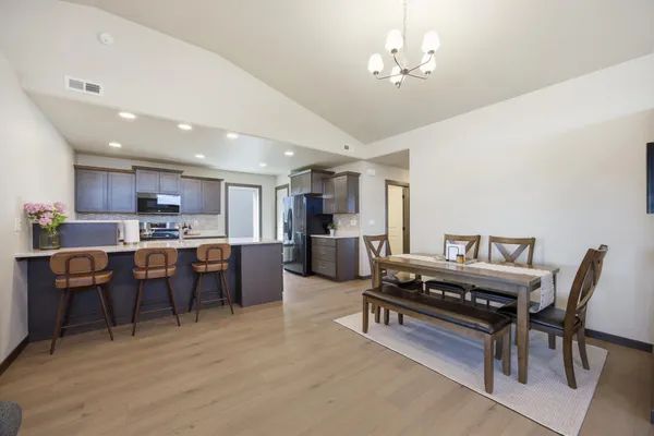 $433,861 | 6270 21st Street South, Fargo, ND 58104