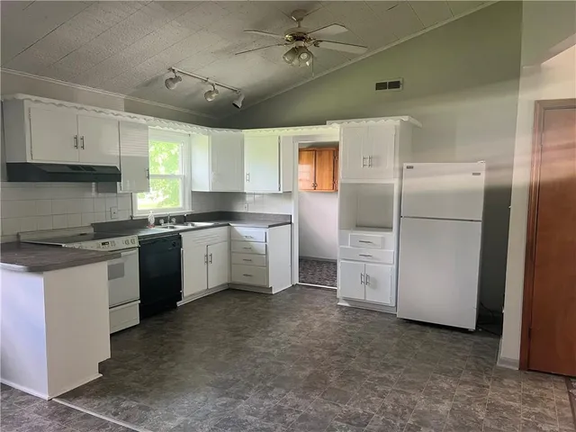 $497,500 | 133 North White Drive, Gardner, KS 66030