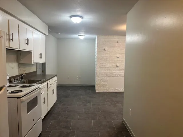 $497,500 | 133 North White Drive, Gardner, KS 66030