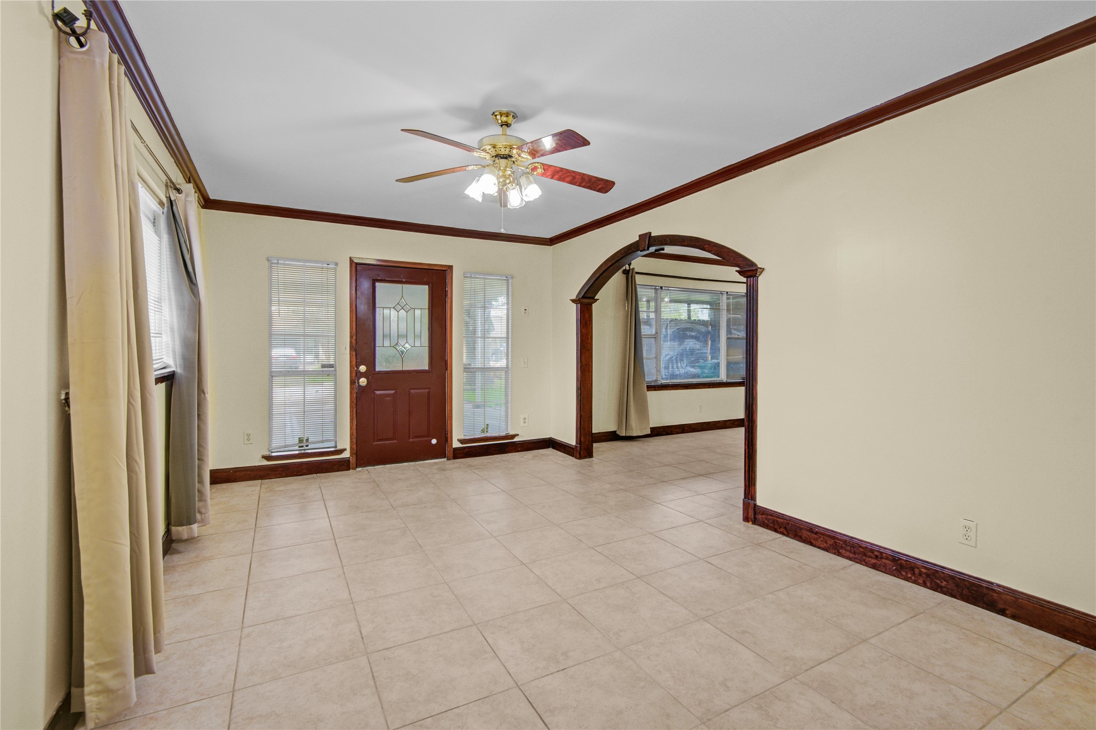 8565 Ridgepoint Drive Houston, TX 77055 - Photo 7 of 43