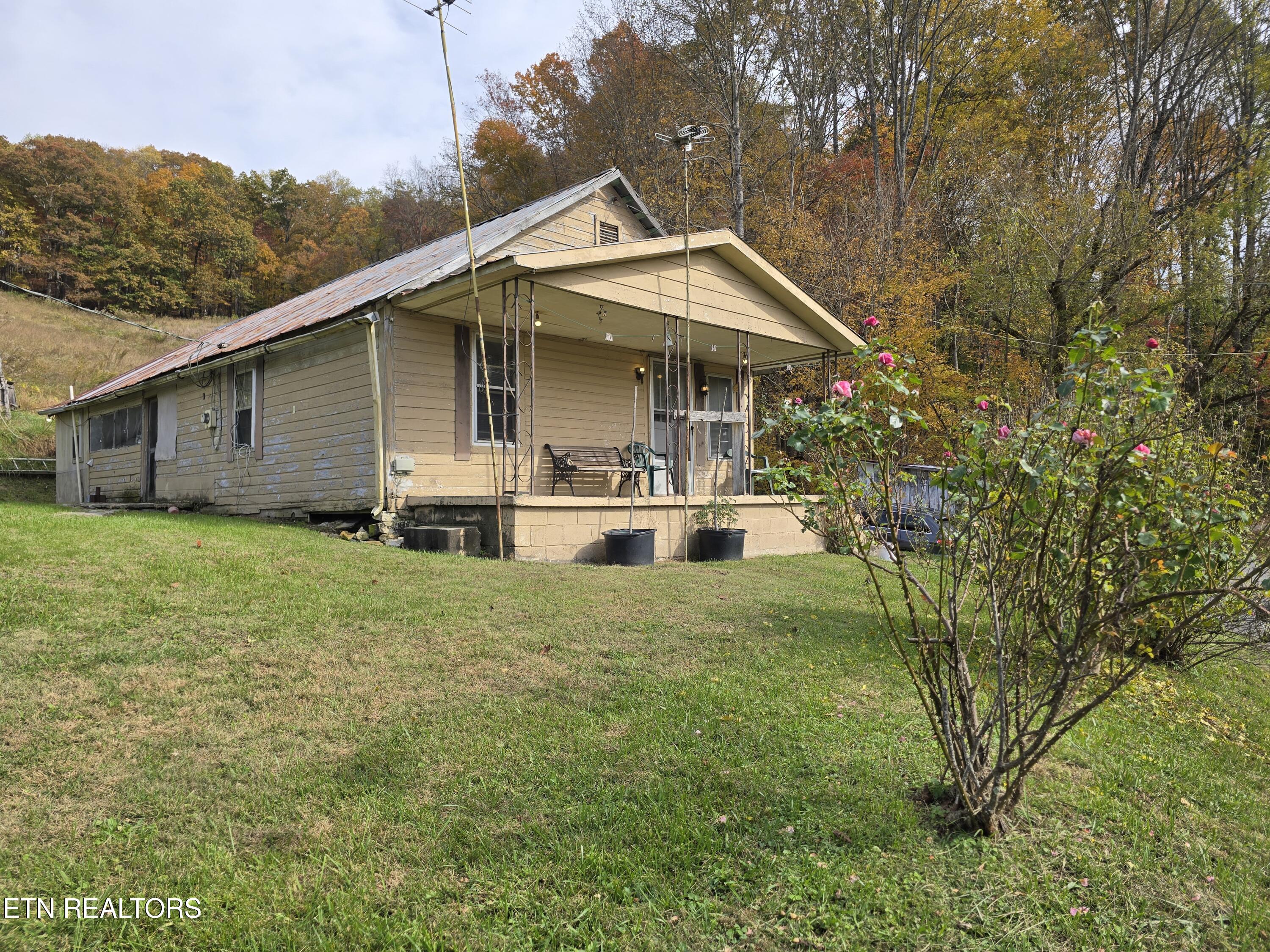227 Elihu Road Sneedville, TN 37869 - Photo 25 of 30 20251101_143346