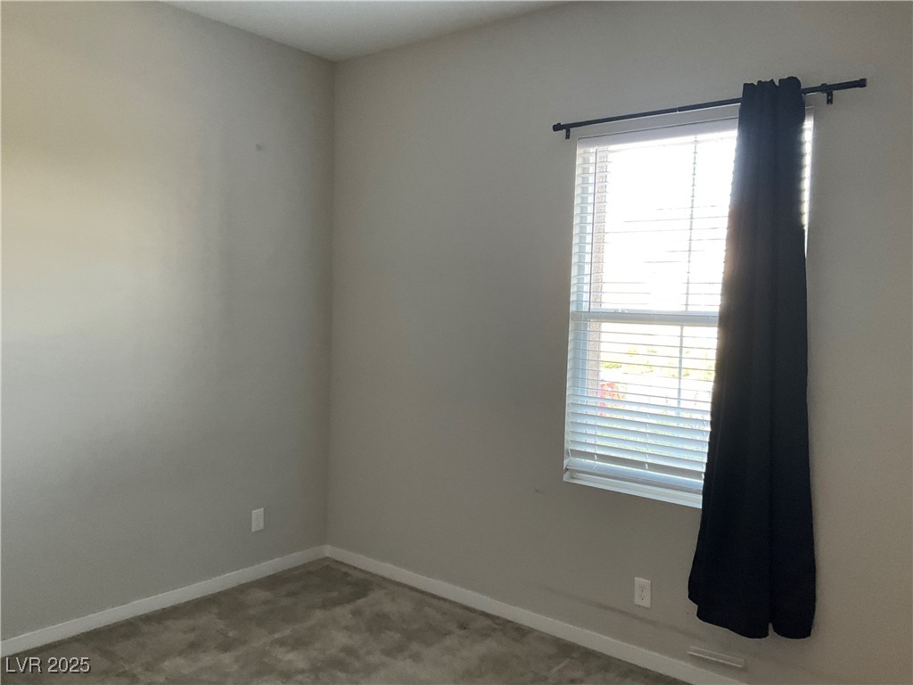598 Sandpiper Run Lane Henderson, NV 89011 - Photo 4 of 5