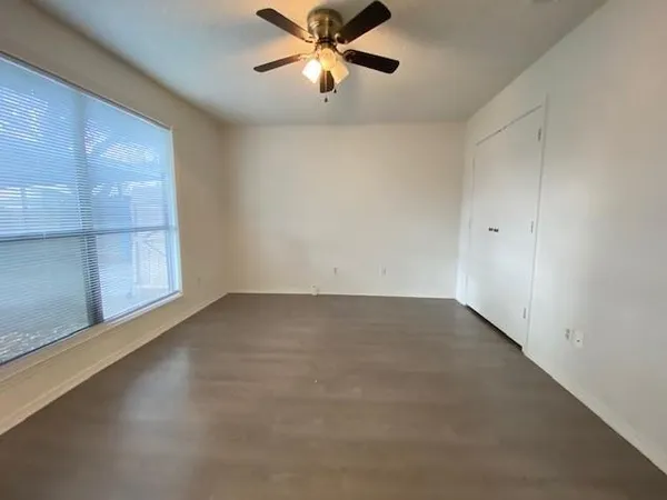 $1,895 | 2929 Hilltop Drive, Euless, TX 76039