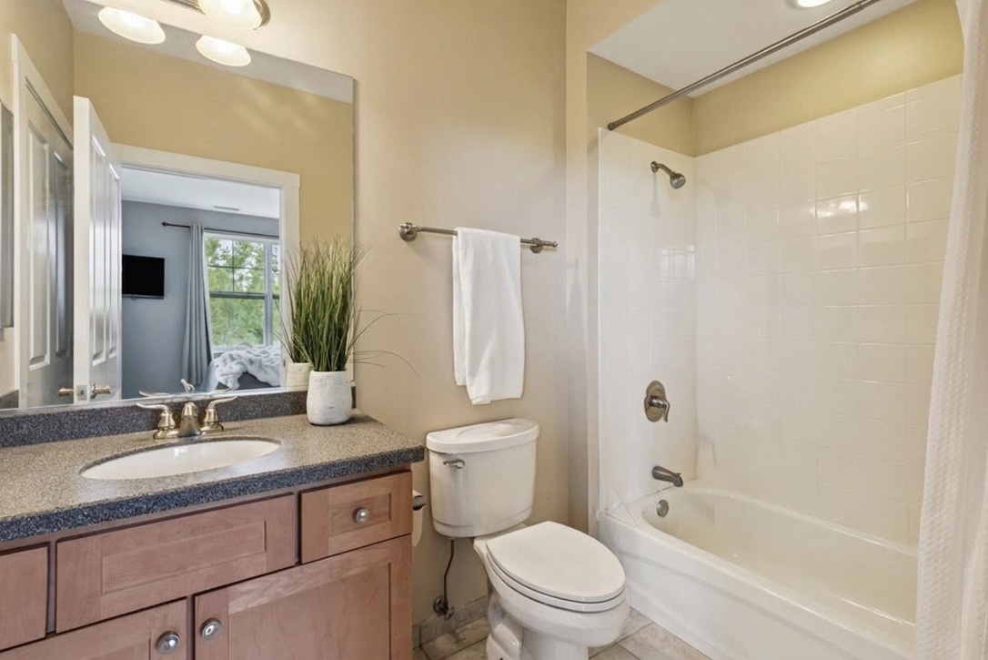 977 Harris Road, Unit 34 Grayslake, IL 60030 - Photo 18 of 33 Gallery Image 18