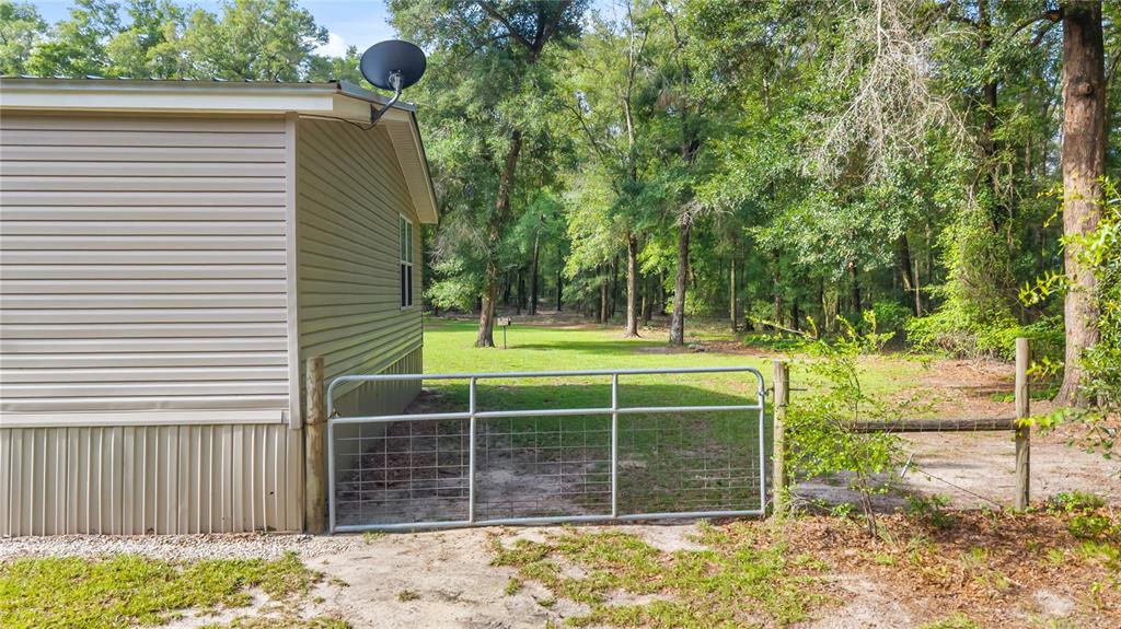 6679 Northwest 27th Place Bell, FL 32619 - Photo 8 of 55