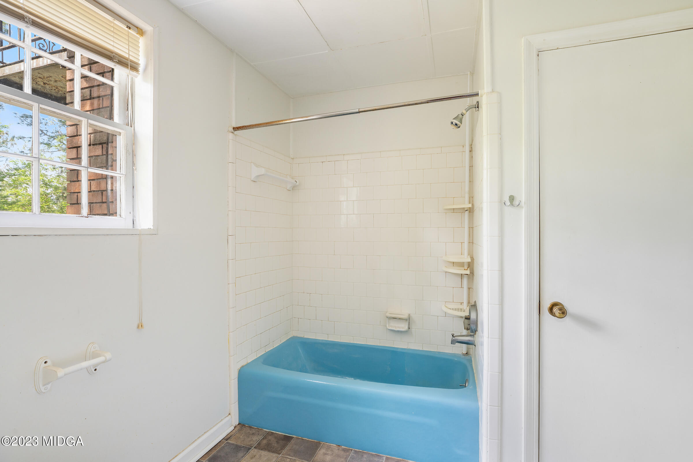 200 Gunters Mill Road Byron, GA 31008 - Photo 42 of 44 a bathroom with a shower and a sink