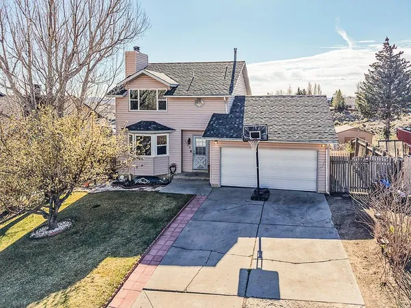$355,000 | 1109 Overland Drive, Rock Springs, WY 82901