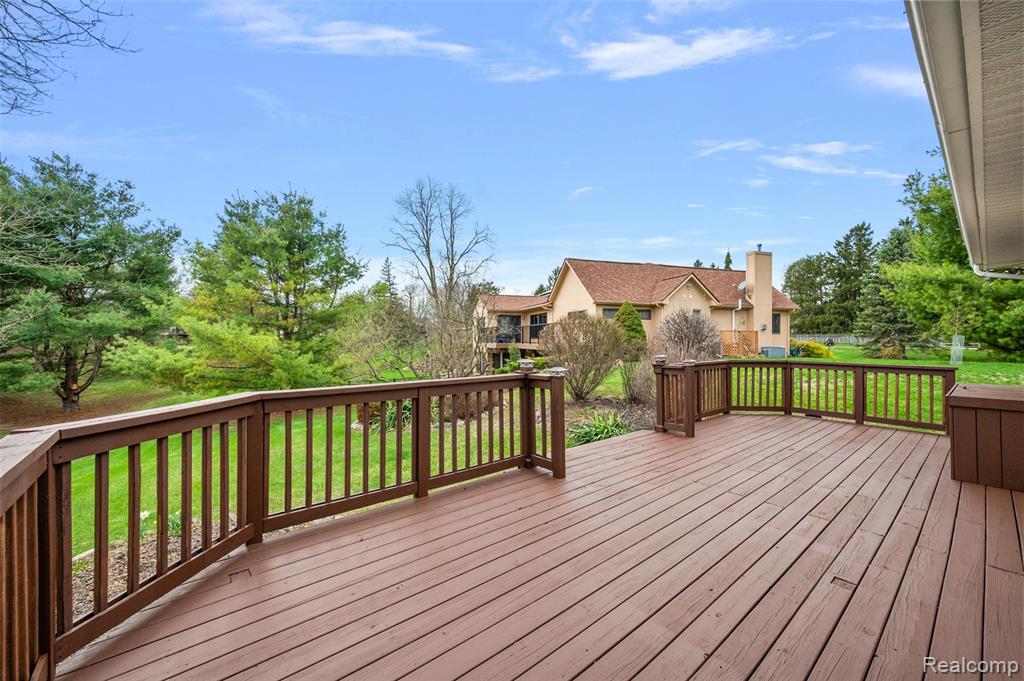 125 Cayuga Road Lake Orion, MI 48362 - Photo 11 of 53