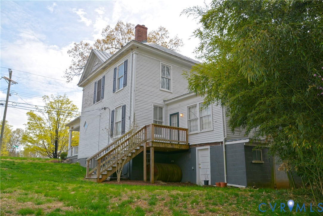 900 High Street Farmville, VA 23901 - Photo 24 of 24 Two-story residence featuring white siding, dark w