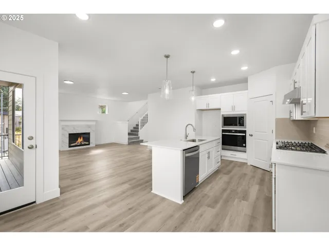 $719,500 | 18901 Southwest Northridge Court, Unit LOT 7, Beaverton, OR 97007