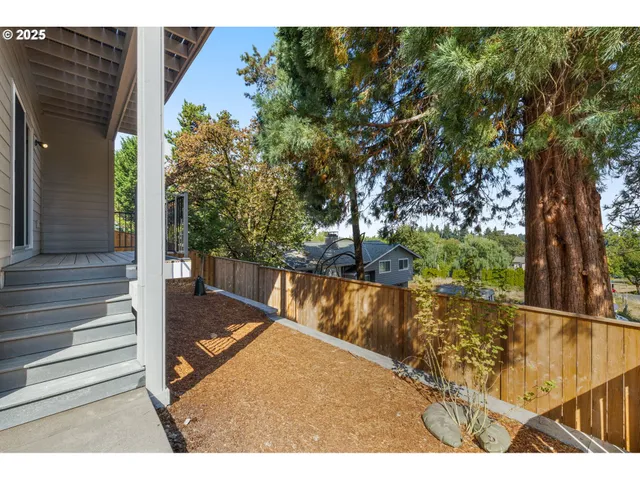 $719,500 | 18901 Southwest Northridge Court, Unit LOT 7, Beaverton, OR 97007