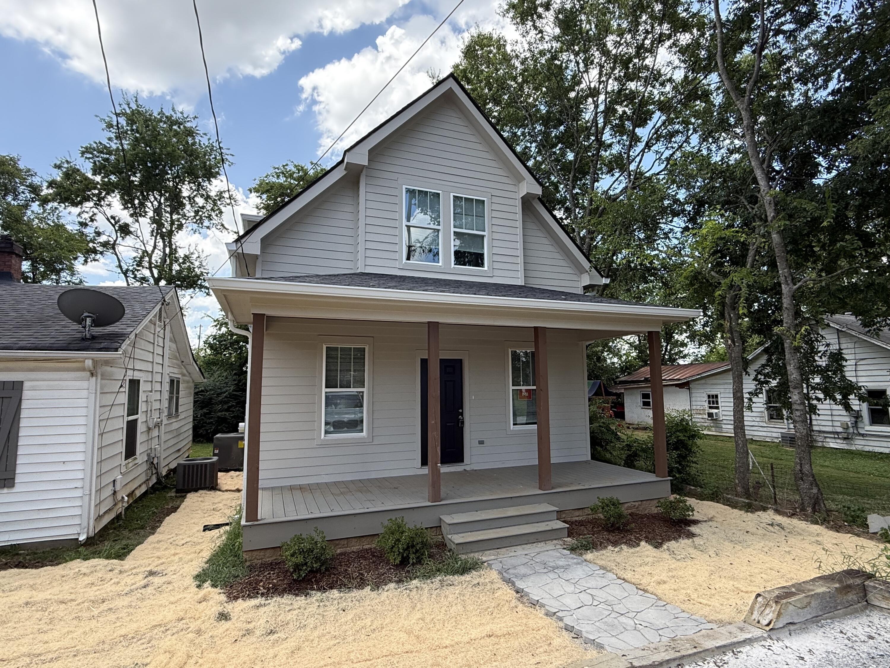 210 Burdock Street Lebanon, TN 37087 - Photo 3 of 29 IMG_2874