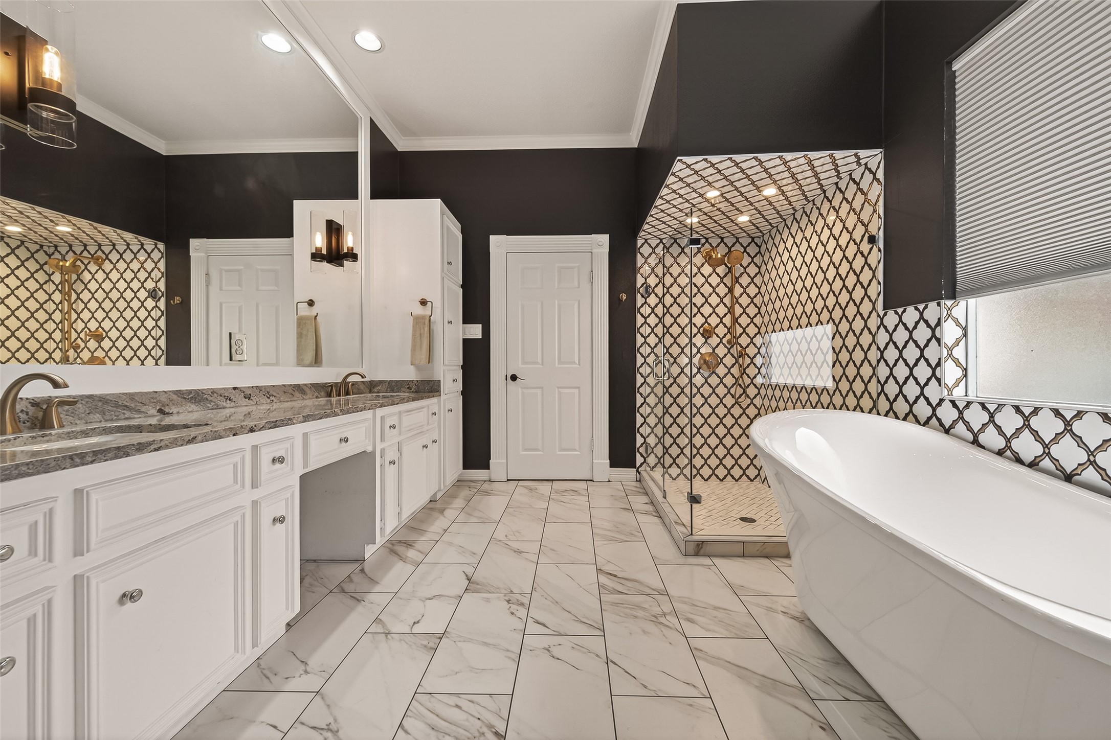 17107 Wunder Hill Drive Spring, TX 77379 - Photo 25 of 48 This bathroom is simply fabulous!