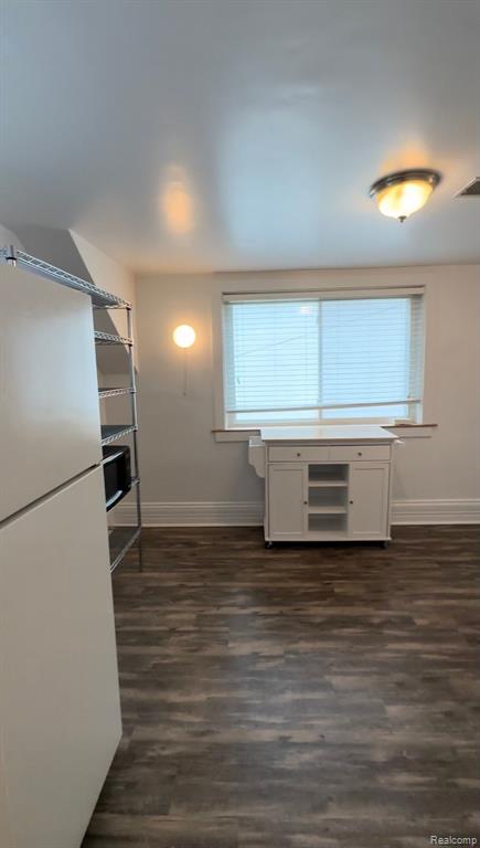 124 Muir Road, Unit UPPR Grosse Pointe, MI 48236 - Photo 5 of 10