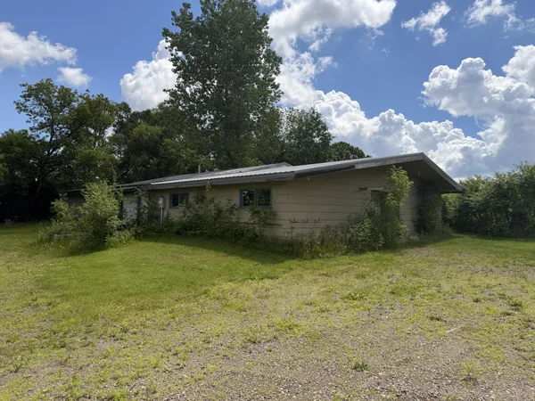$65,000 | 102 Clinton Street South, Almena, WI 54805