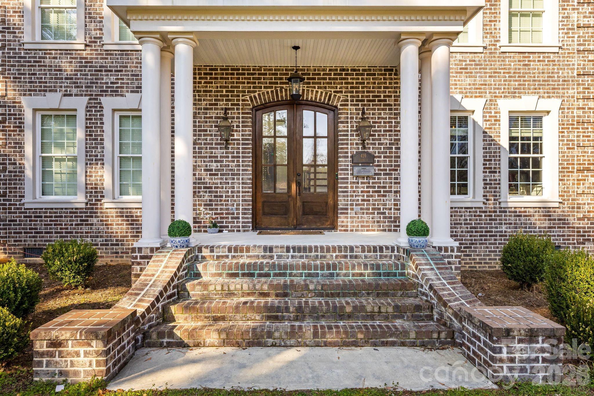 419 Greene Street Cheraw, SC 29520 - Photo 5 of 43