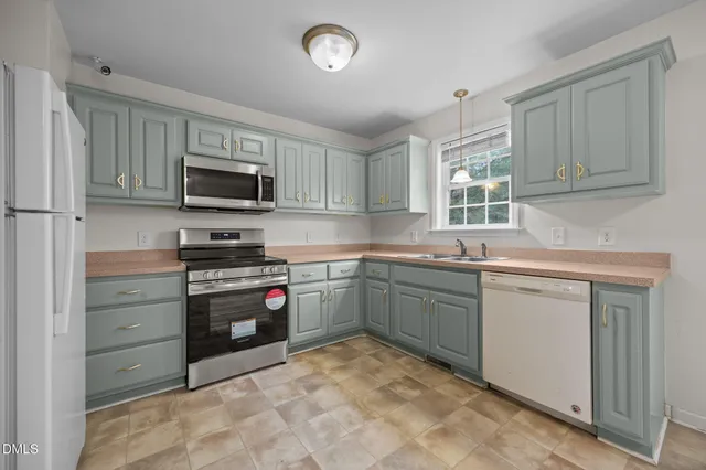 $292,800 | 24 Sue Drive, Angier, NC 27501