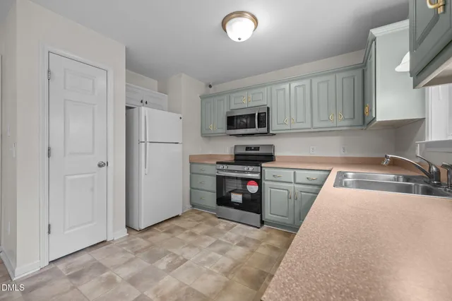 $292,800 | 24 Sue Drive, Angier, NC 27501