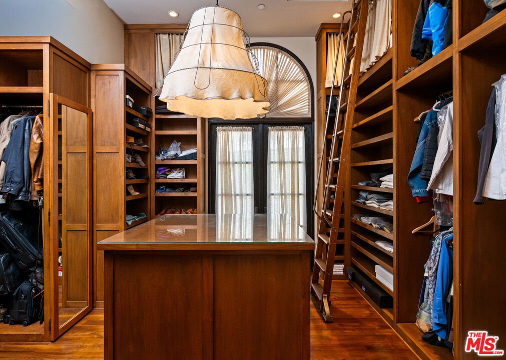 964 Palisades Beach Road Santa Monica, CA 90403 - Photo 31 of 58