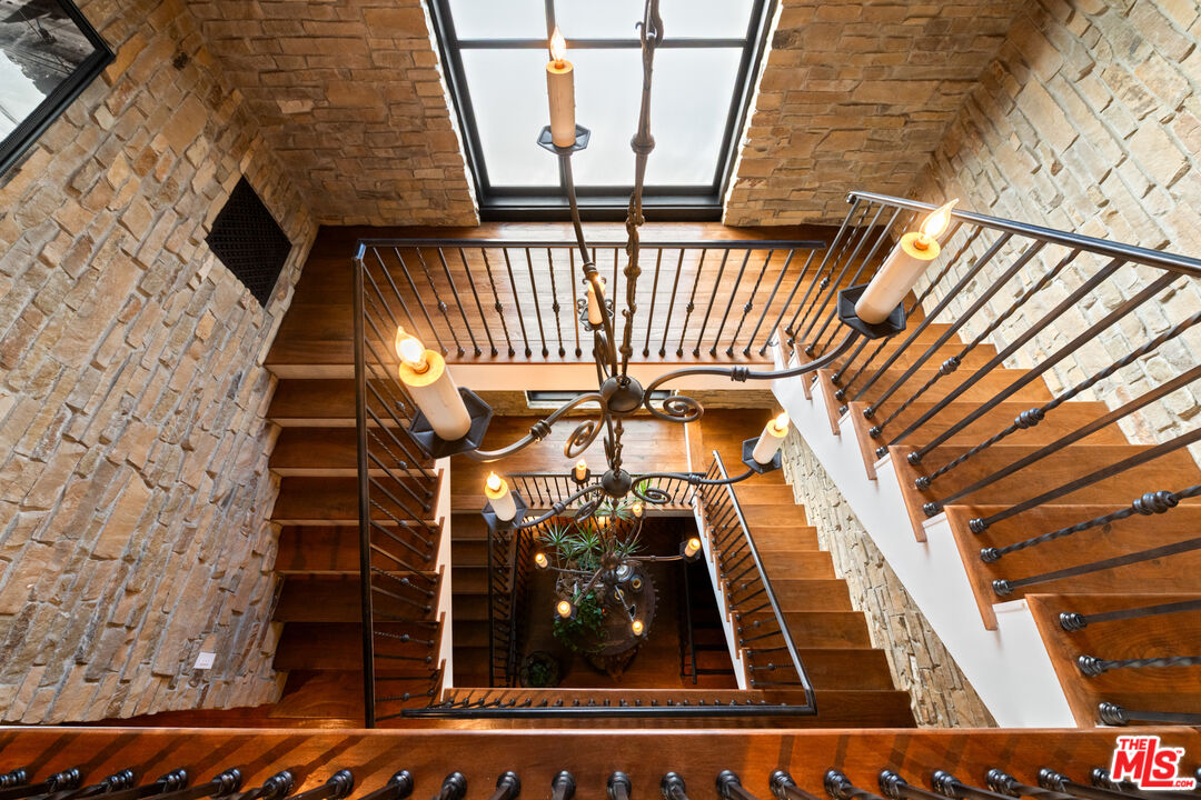 964 Palisades Beach Road Santa Monica, CA 90403 - Photo 38 of 58