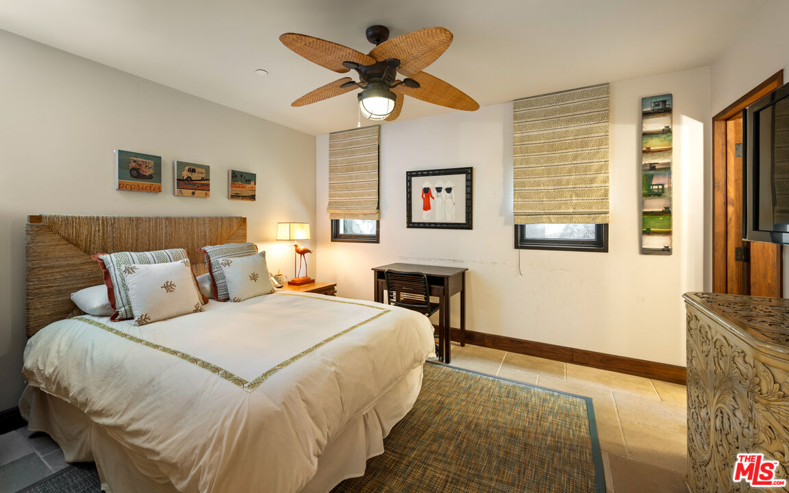 964 Palisades Beach Road Santa Monica, CA 90403 - Photo 40 of 58