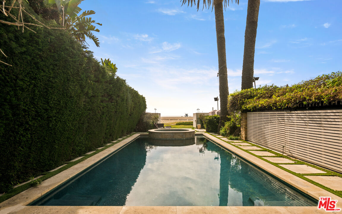 964 Palisades Beach Road Santa Monica, CA 90403 - Photo 5 of 58