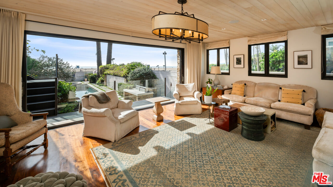 964 Palisades Beach Road Santa Monica, CA 90403 - Photo 8 of 58