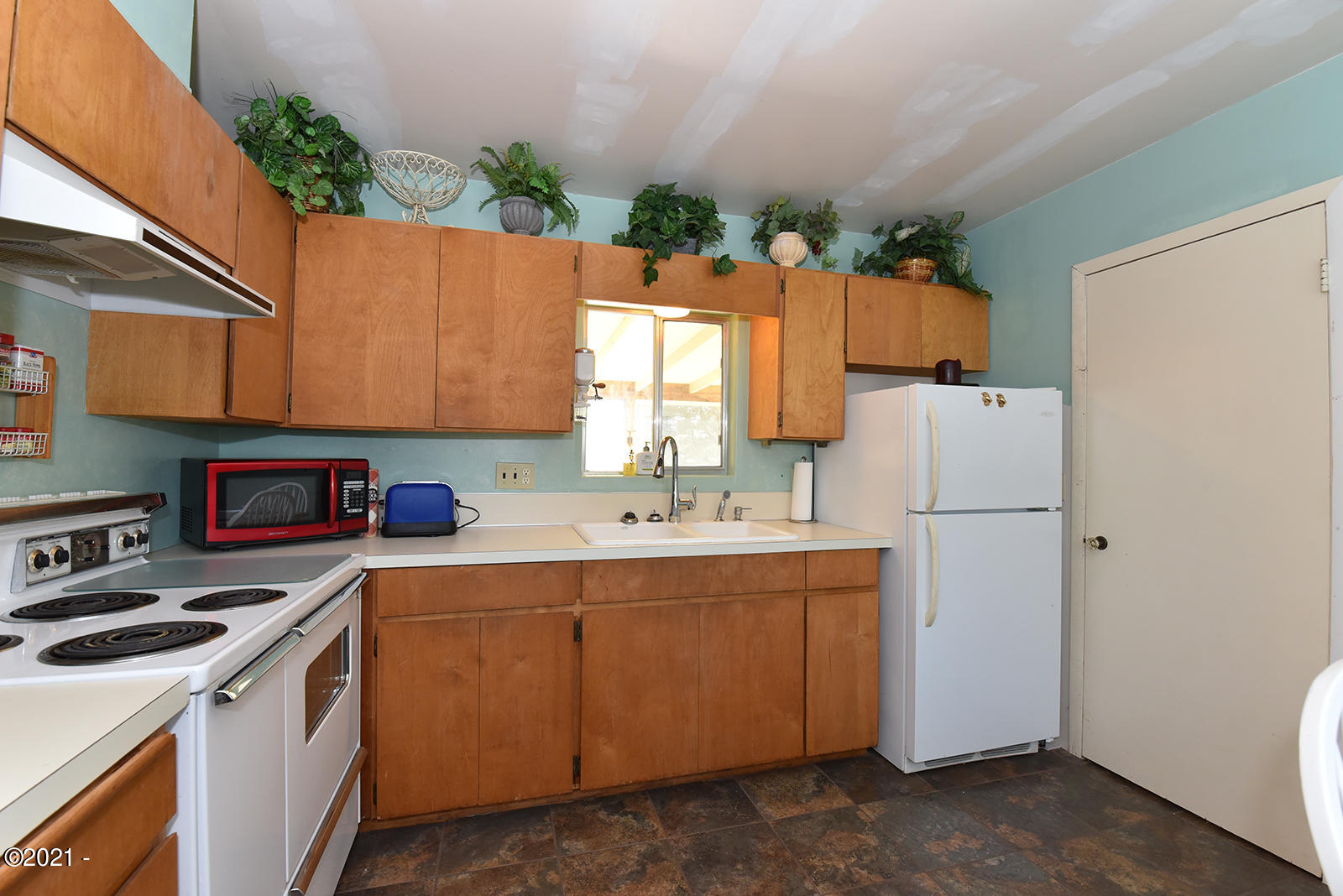 35690 Brooten Road Pacific City, OR 97135 - Photo 12 of 21 Kitchen 2