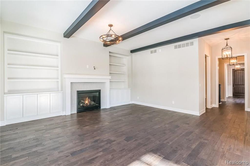 1838 Traceky Rochester Hills, MI 48306 - Photo 4 of 24