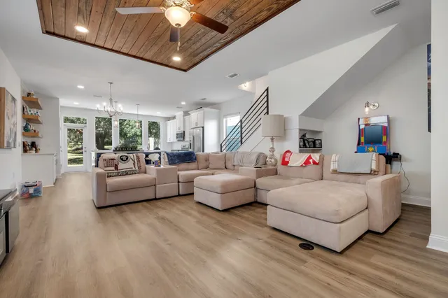 $2,900 | 458 Grand Oaks Road, Tallahassee, FL 32317