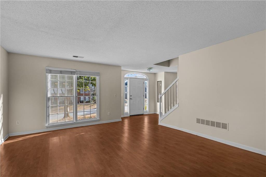 2155 Southbrook Ridge Northwest Kennesaw, GA 30152 - Photo 4 of 37