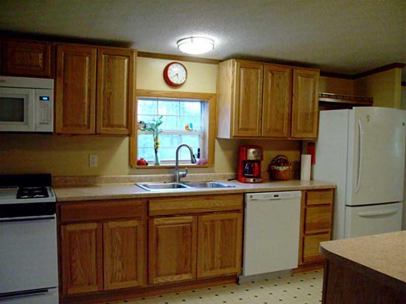 77 Plummer Road Richmond, ME 04357 - Photo 13 of 20 Kitchen.