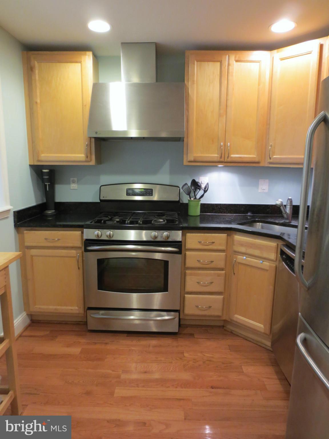 1437 Spring Road Northwest, Unit 15 Washington, DC 20010 - Photo 11 of 21 Kitchen