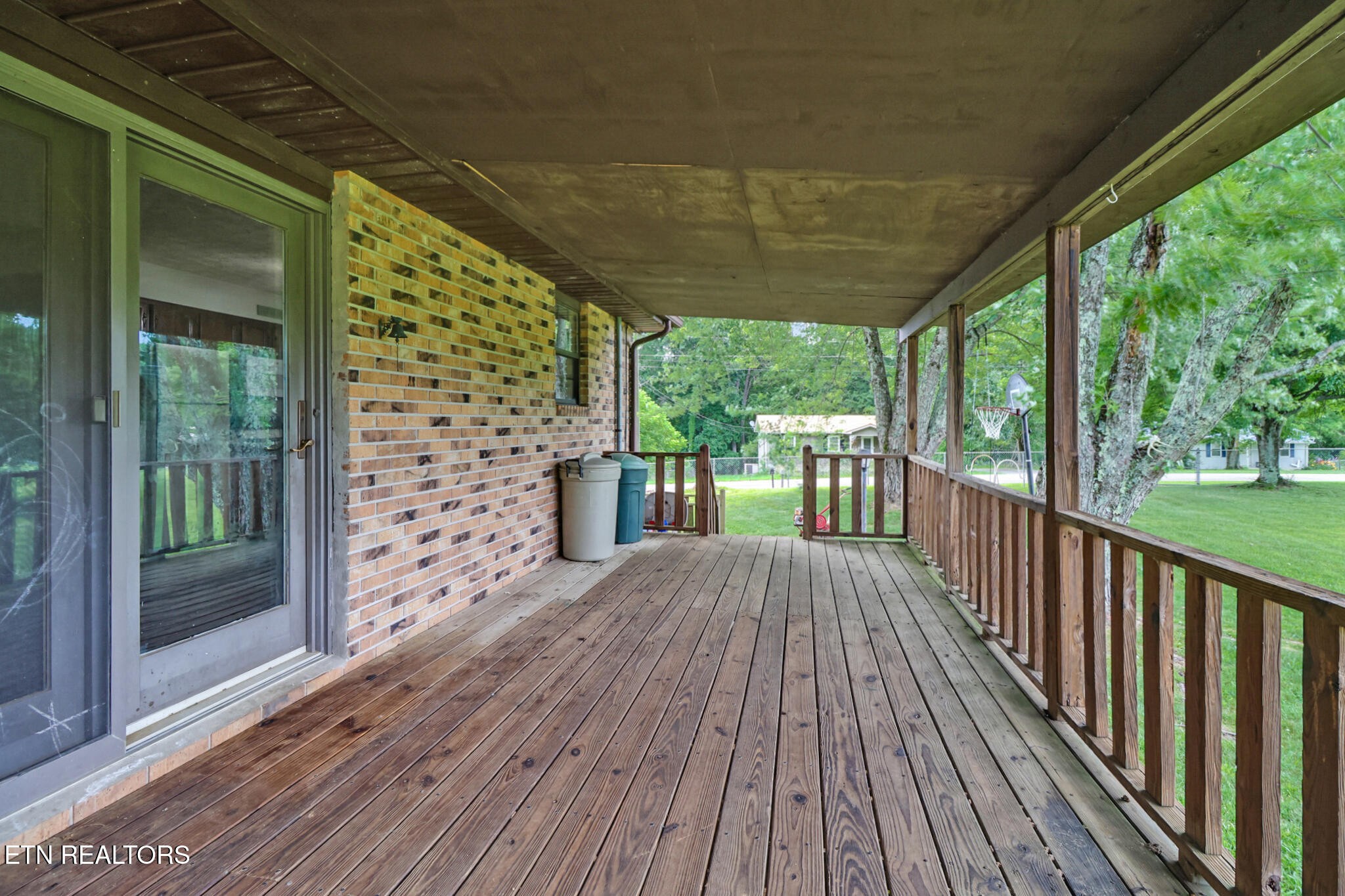 1049 Lincoln Road Jamestown, TN 38556 - Photo 9 of 32 Gallery Image 9