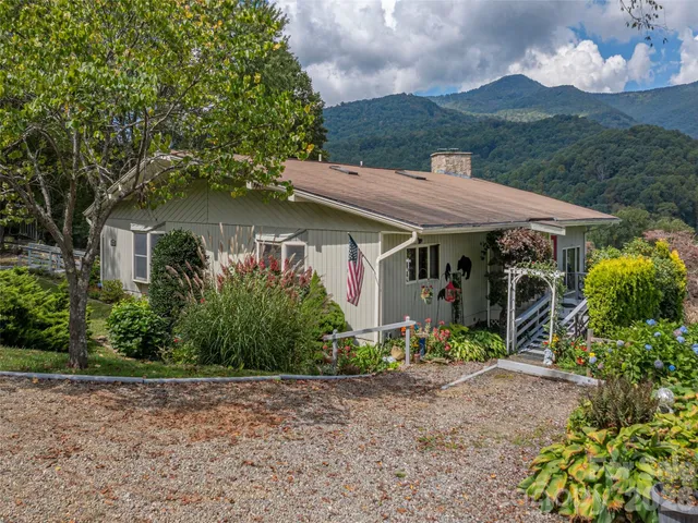 $325,000 | 234 Sams Trail, Waynesville, NC 28786
