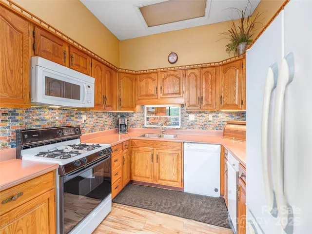 $339,000 | 234 Sams Trail, Waynesville, NC 28786