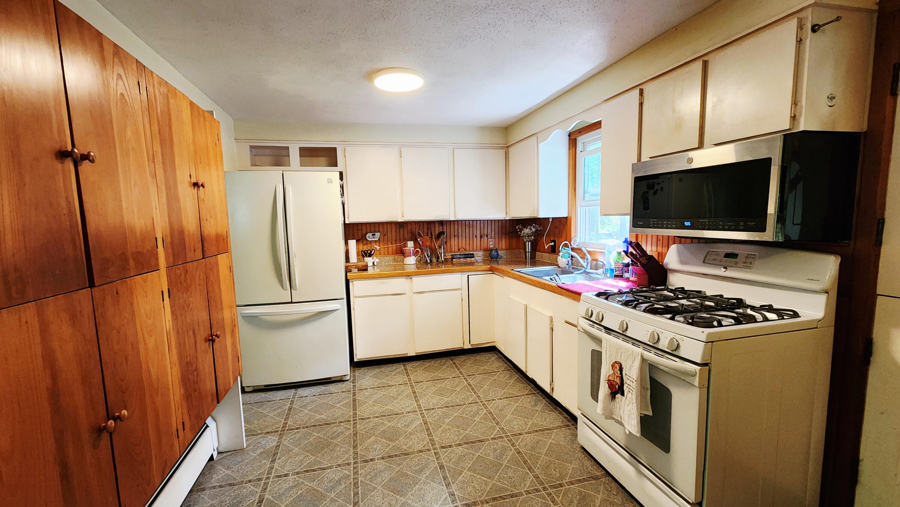 51 Country Club Road, Unit 3 Sanford, ME 04073 - Photo 2 of 41 1000019934
