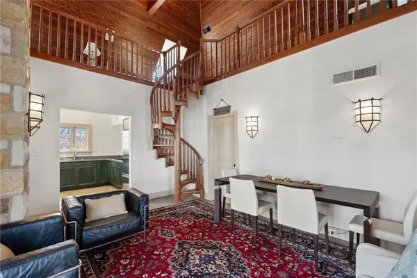 a view of entryway