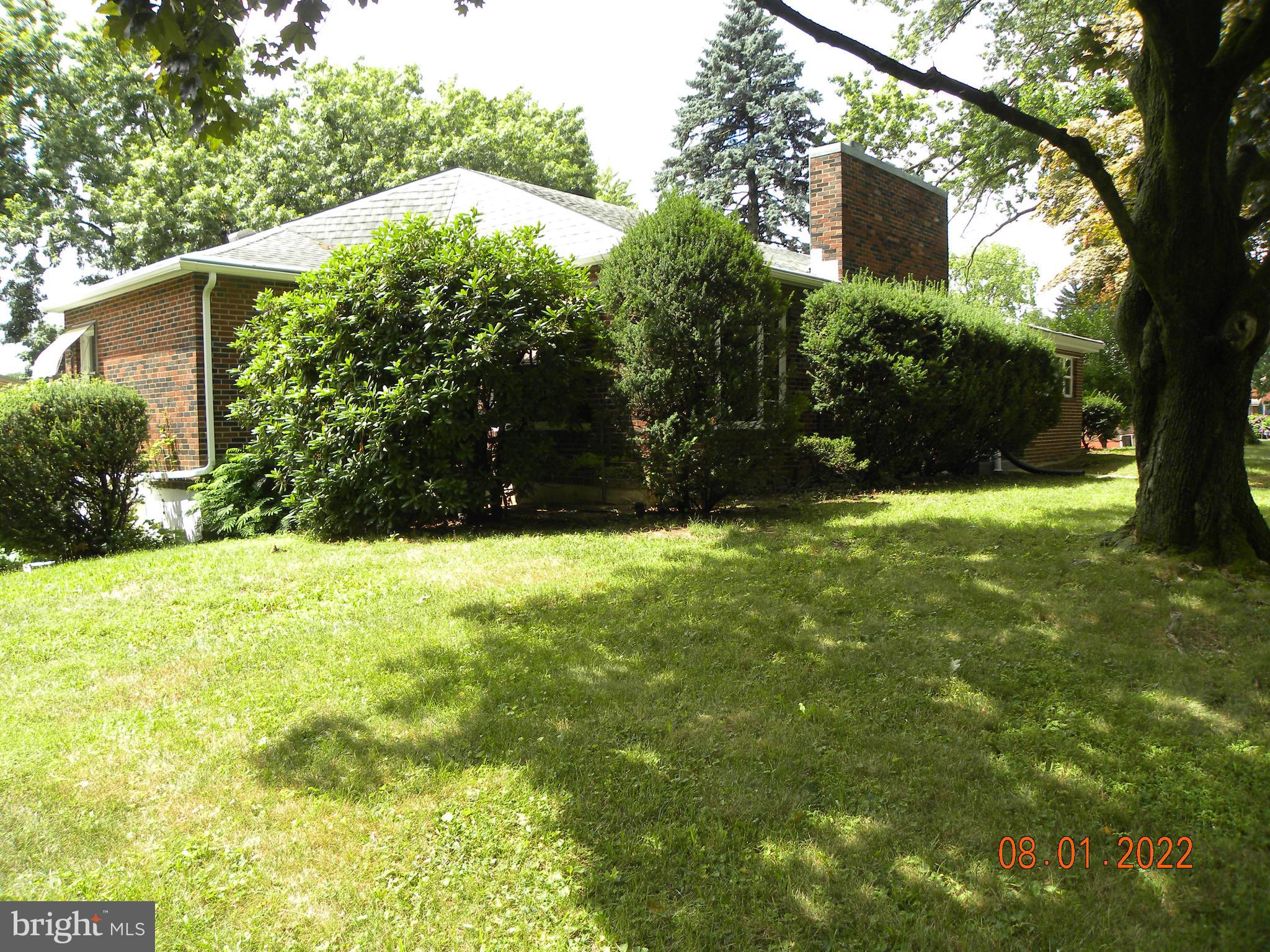 3511 Cloverfield Road Harrisburg, PA 17109 - Photo 3 of 24 Front view from east