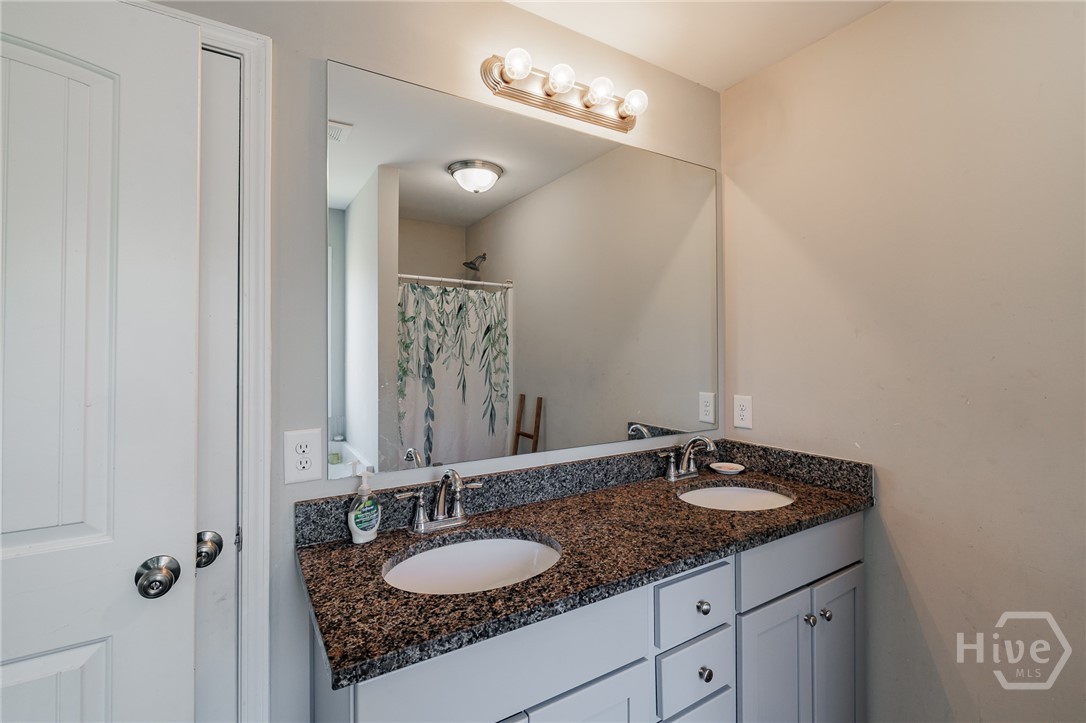 141 Misty Grove Lane Eatonton, GA 31024 - Photo 16 of 46 Primary Bathroom - View 3