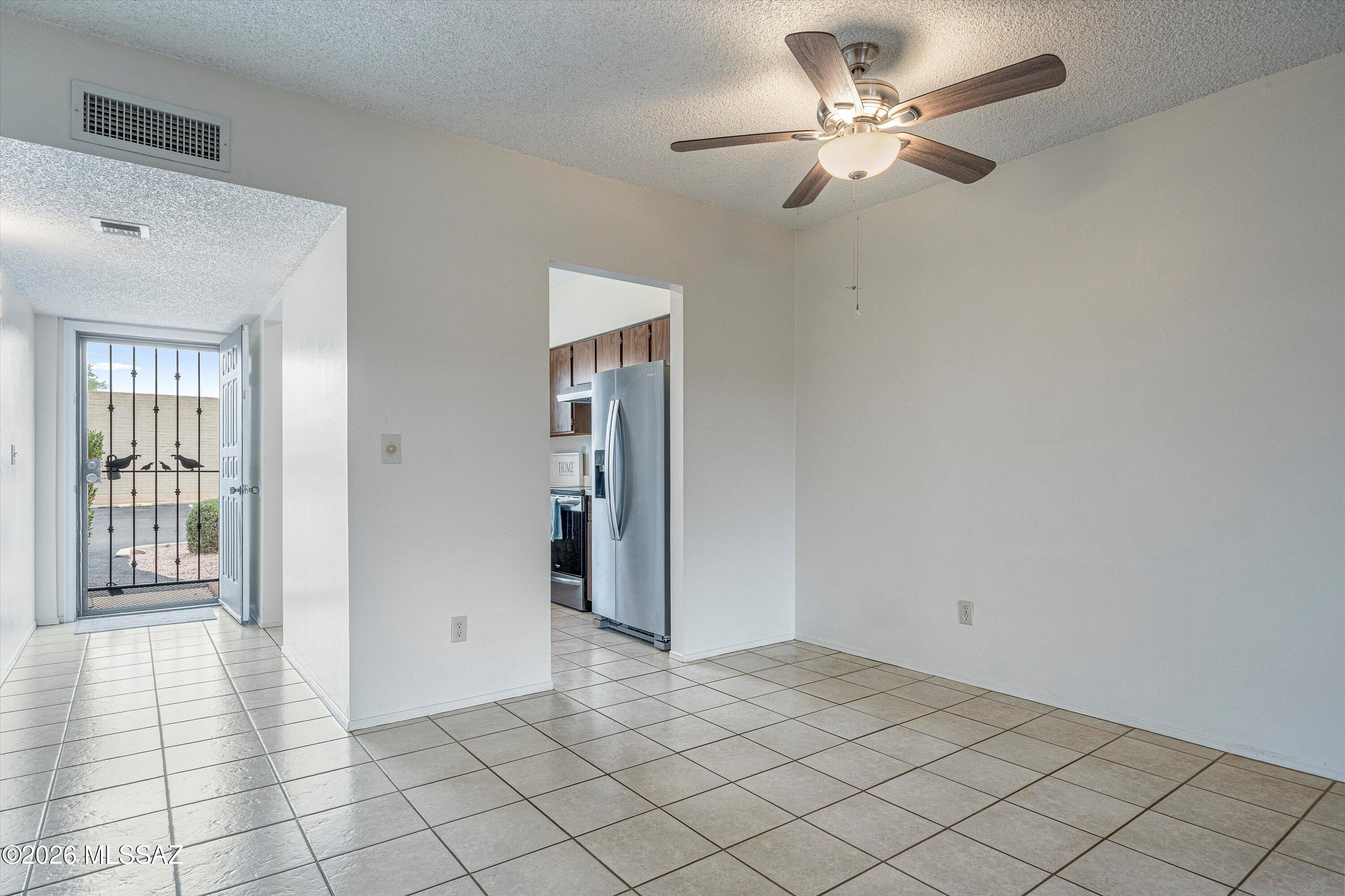 896 South Pantano Road Tucson, AZ 85710 - Photo 5 of 29