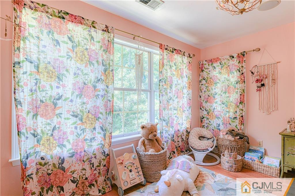 211 Raintree Court, Unit 211 Helmetta, NJ 08828 - Photo 16 of 38
