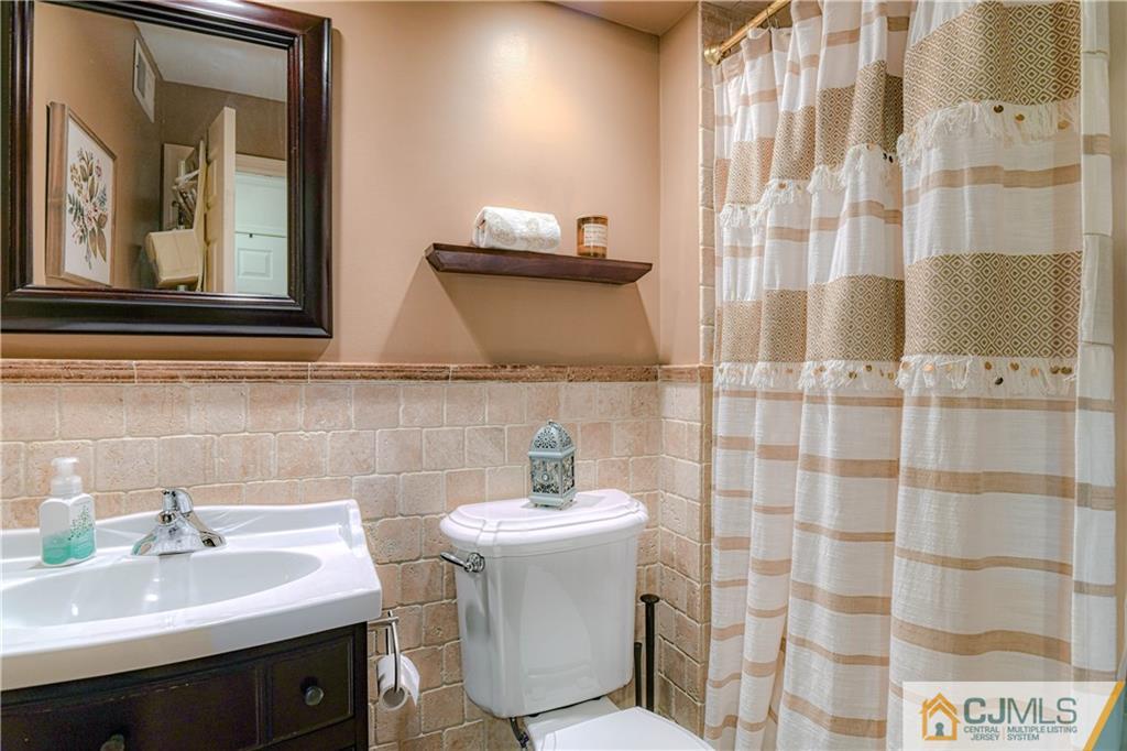 211 Raintree Court, Unit 211 Helmetta, NJ 08828 - Photo 17 of 38