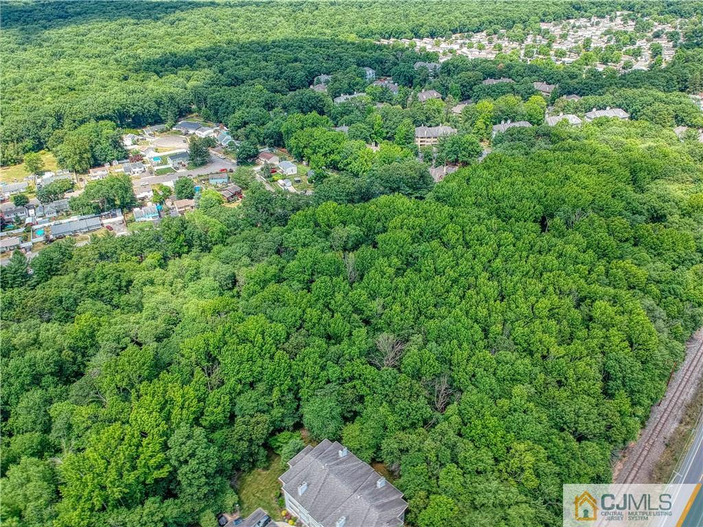 211 Raintree Court, Unit 211 Helmetta, NJ 08828 - Photo 34 of 38